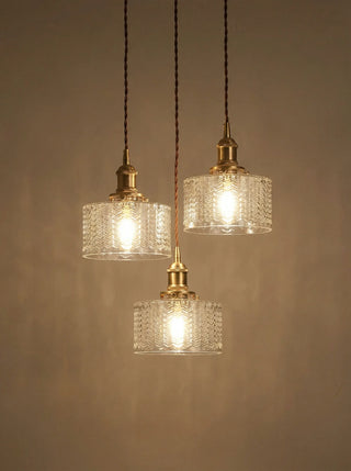 Pendant ceiling light with ribbed vintage design