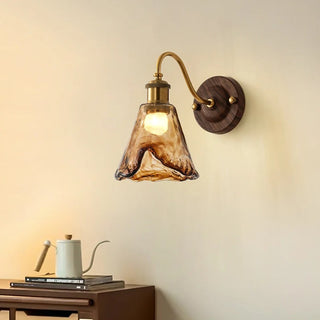 Wall Sconce Light Fixture With Vintage Scalloped Glass
