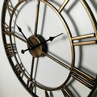 Retro Metal Wall Clock with Roman Numerals and Silent Operation