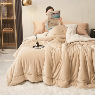 Durable Fleece Blanket With Soft Polyester Material For Warm Relaxation | Pierce