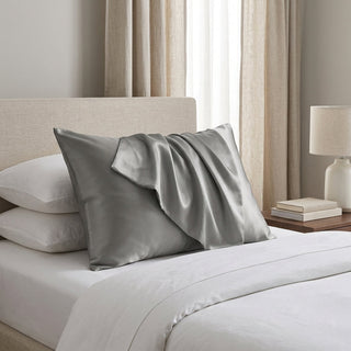 Pure Silk Pillowcase With Temperature Regulating Design And Hidden Zipper | Riley
