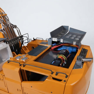 Remote Control Hydraulic Excavator With Servo Valves And Quick Coupler CNC Alloy Parts And Battery | Barstow