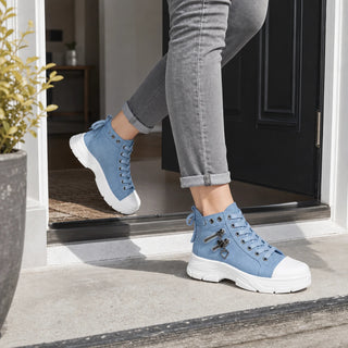 Women's Lace-Up Platform Ankle Boots - Flexible Sole